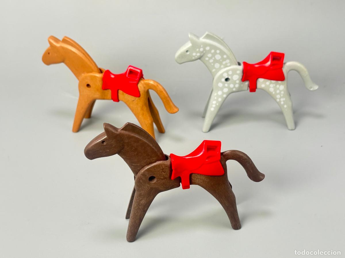 Playmobil: Playmobil caballo con silla roja de espect&aacute;culo