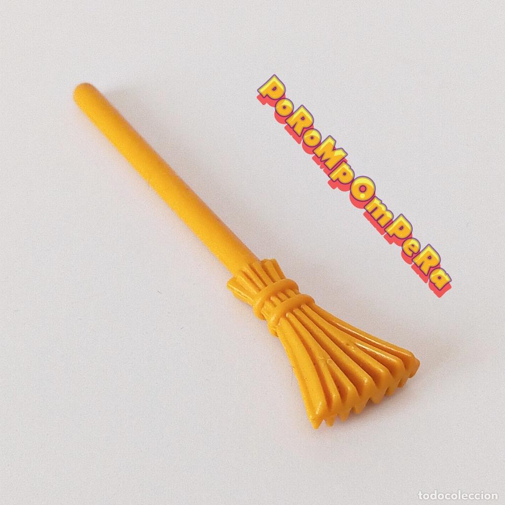 Playmobil: PLAYMOBIL escoba mostaza granja medieval mu&ntilde;eco de nieve circo limpieza U3
