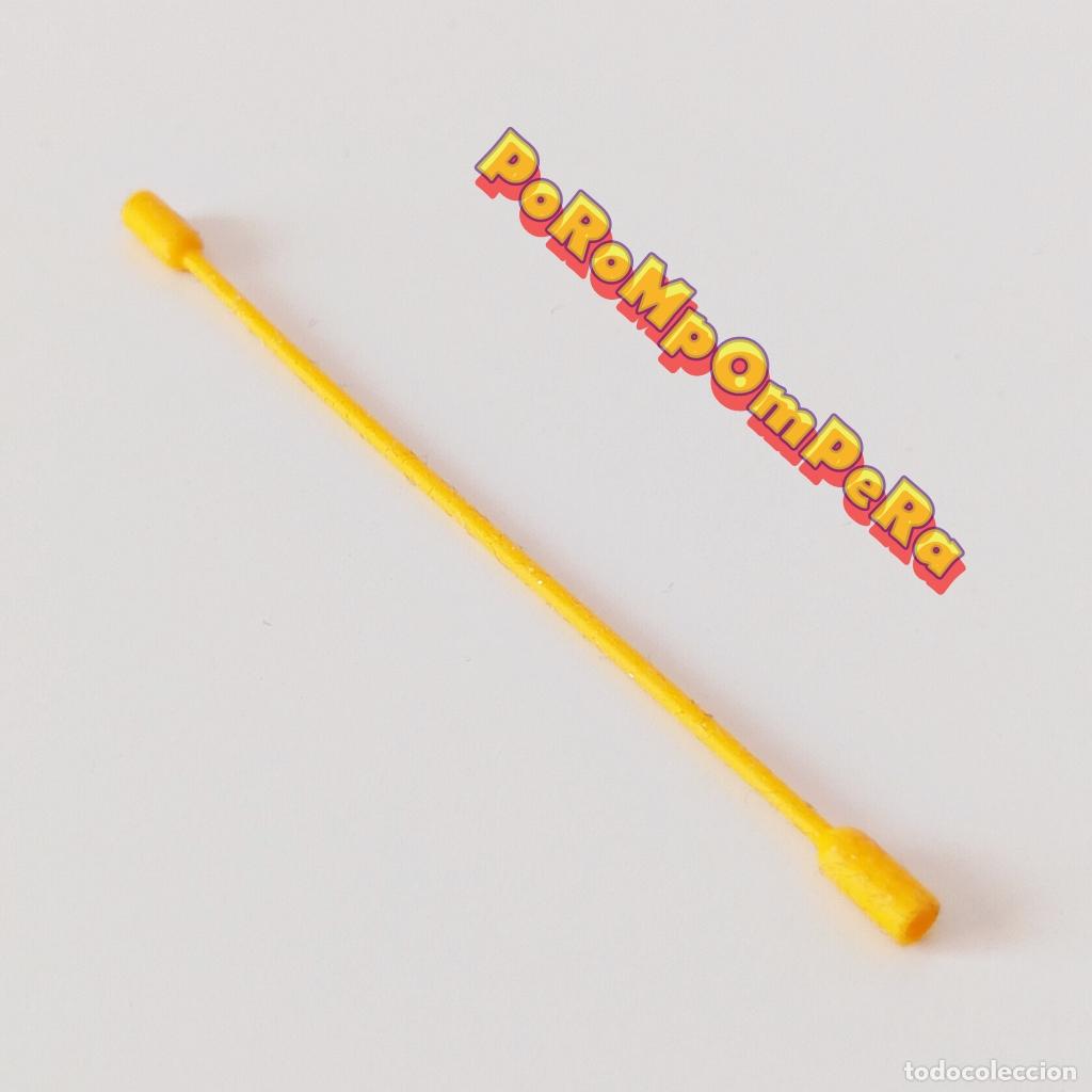 Playmobil: PLAYMOBIL cable o tubo de goma amarillo con enganches/conectores a ambos lados U3