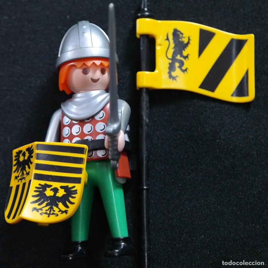 Playmobil: Playmobil caballero medieval con bandera ☼
