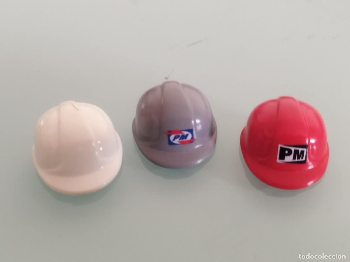 Playmobil: Figura Playmobil. 3 Cascos Obra Construccion Obrero Perito Delineante Capataz Ingeniero.