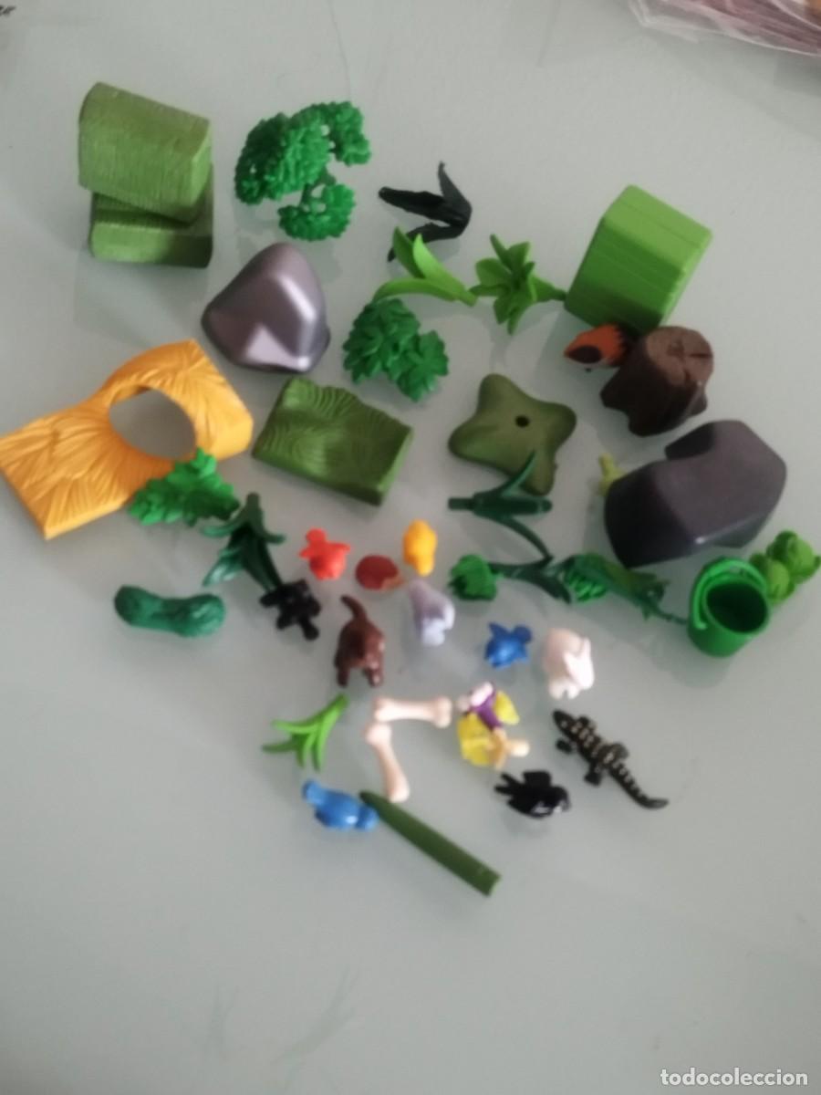 Playmobil: Figura Playmobil. Lote variado de piezas de vegetaci&oacute;n, rocas, accesorios y peque&ntilde;os animales.