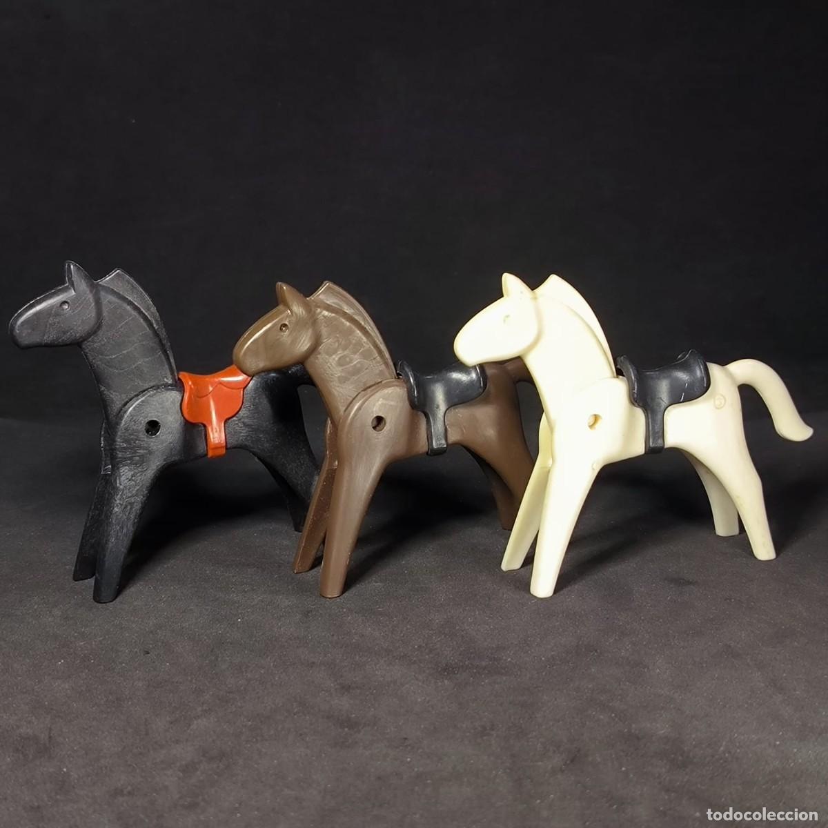 Playmobil: Playmobil tres caballos ☼