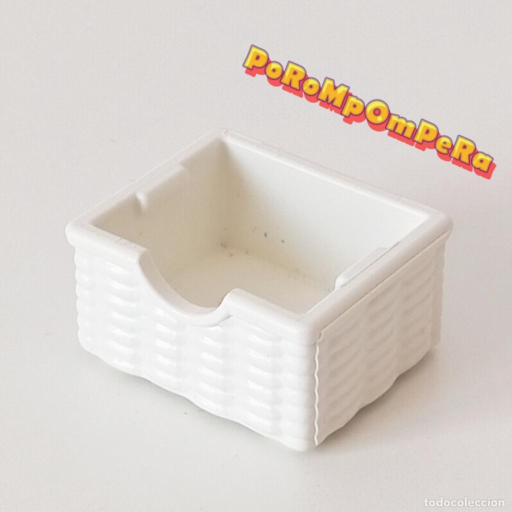 Playmobil: PLAYMOBIL cesto mimbre blanco caja mueble caj&oacute;n habitaci&oacute;n cuarto de ba&ntilde;o mobiliario casa U2