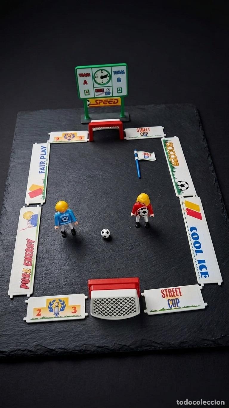 Playmobil: Playmobil 3868 - Vintage Street Futbol Football Soccer Set 1996
