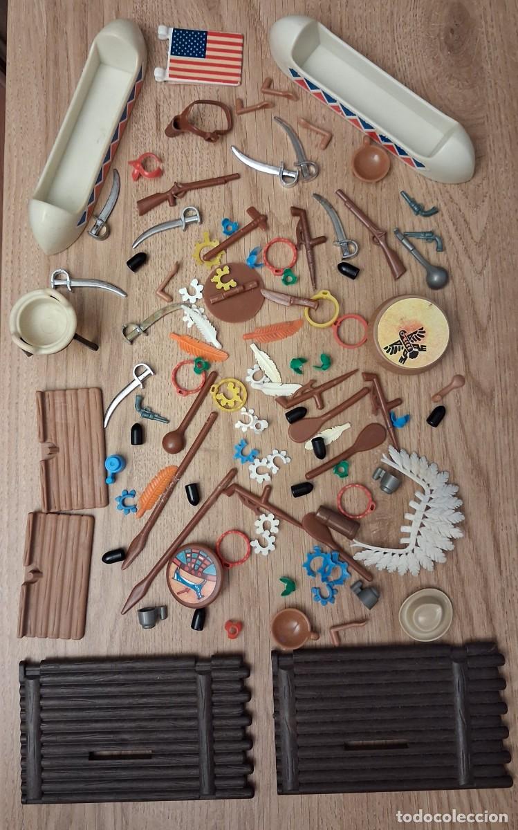 Playmobil: Varias piezas de playmobil del oeste, en buen estado.