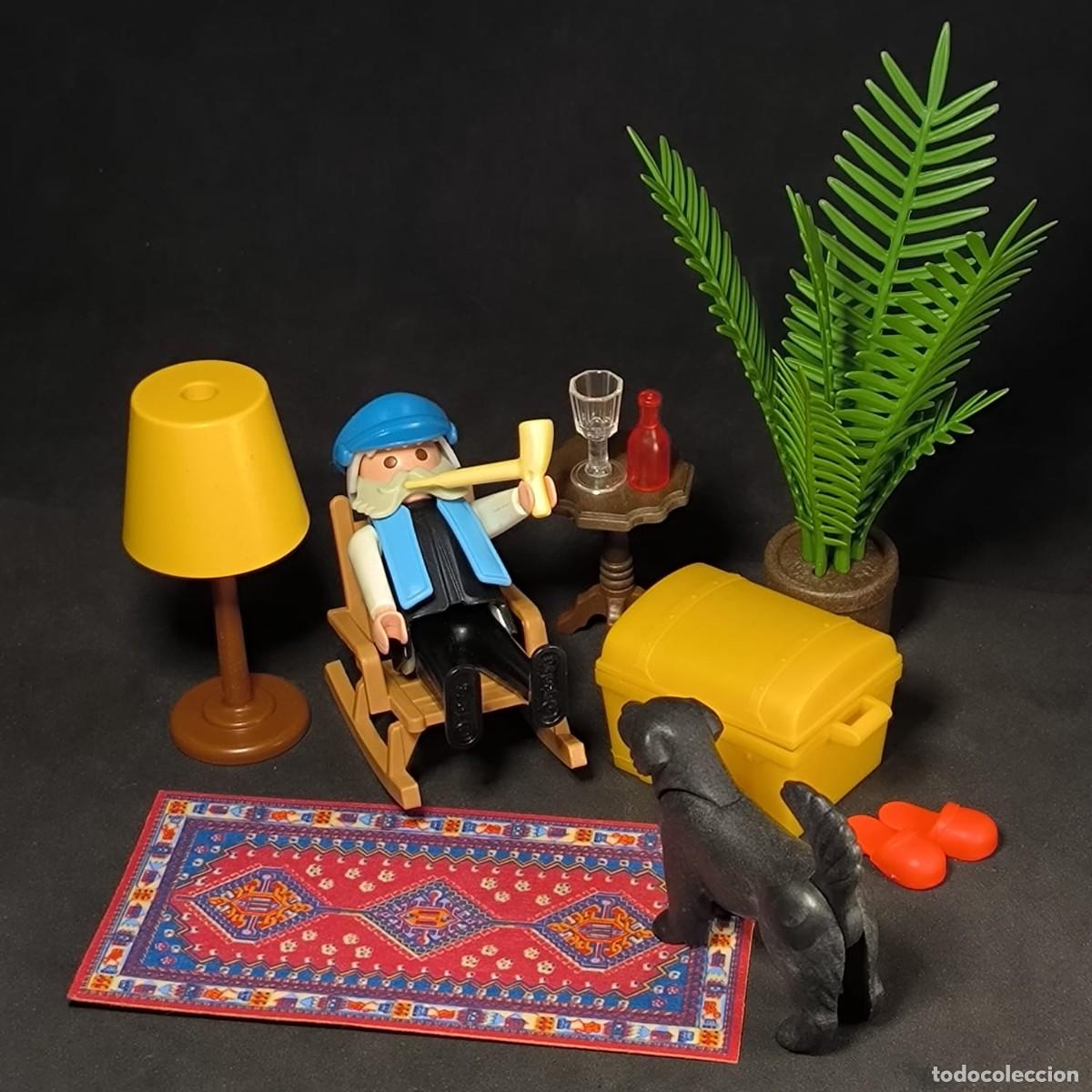 Playmobil: Playmobil abuelo con perro habitacion ☼