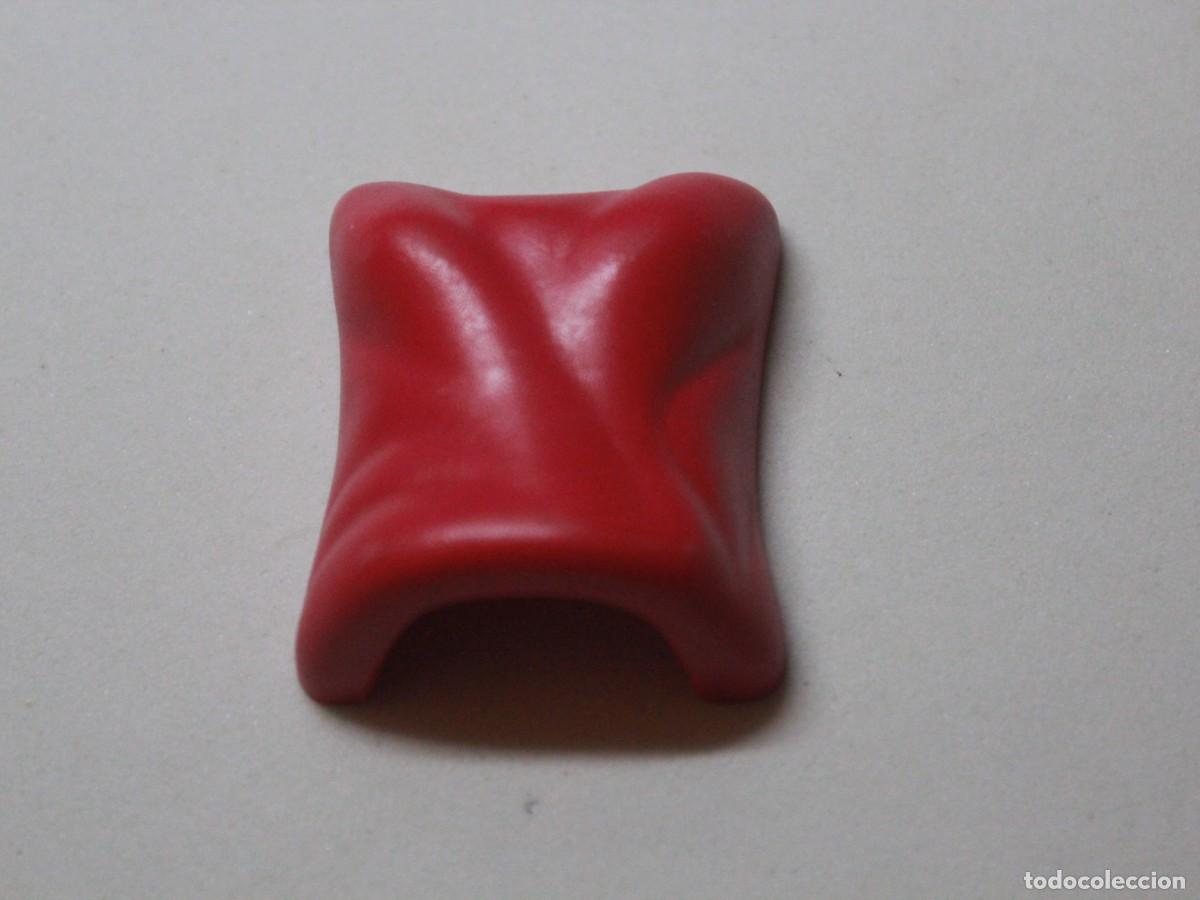 Playmobil: Accesorio playmobil manta roja caballo montura caballer&iacute;a