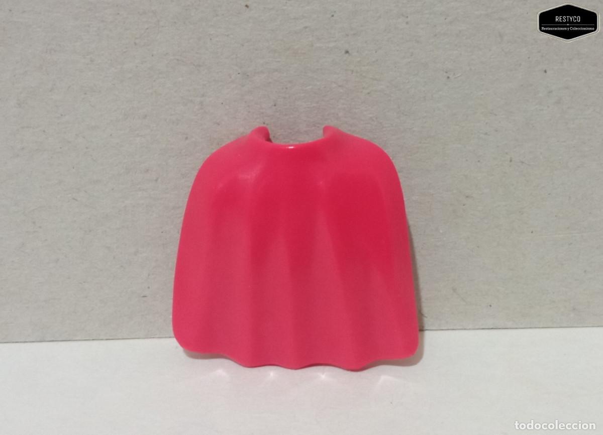 Playmobil: Playmobil - Capa Corta Oficial Color Rojo