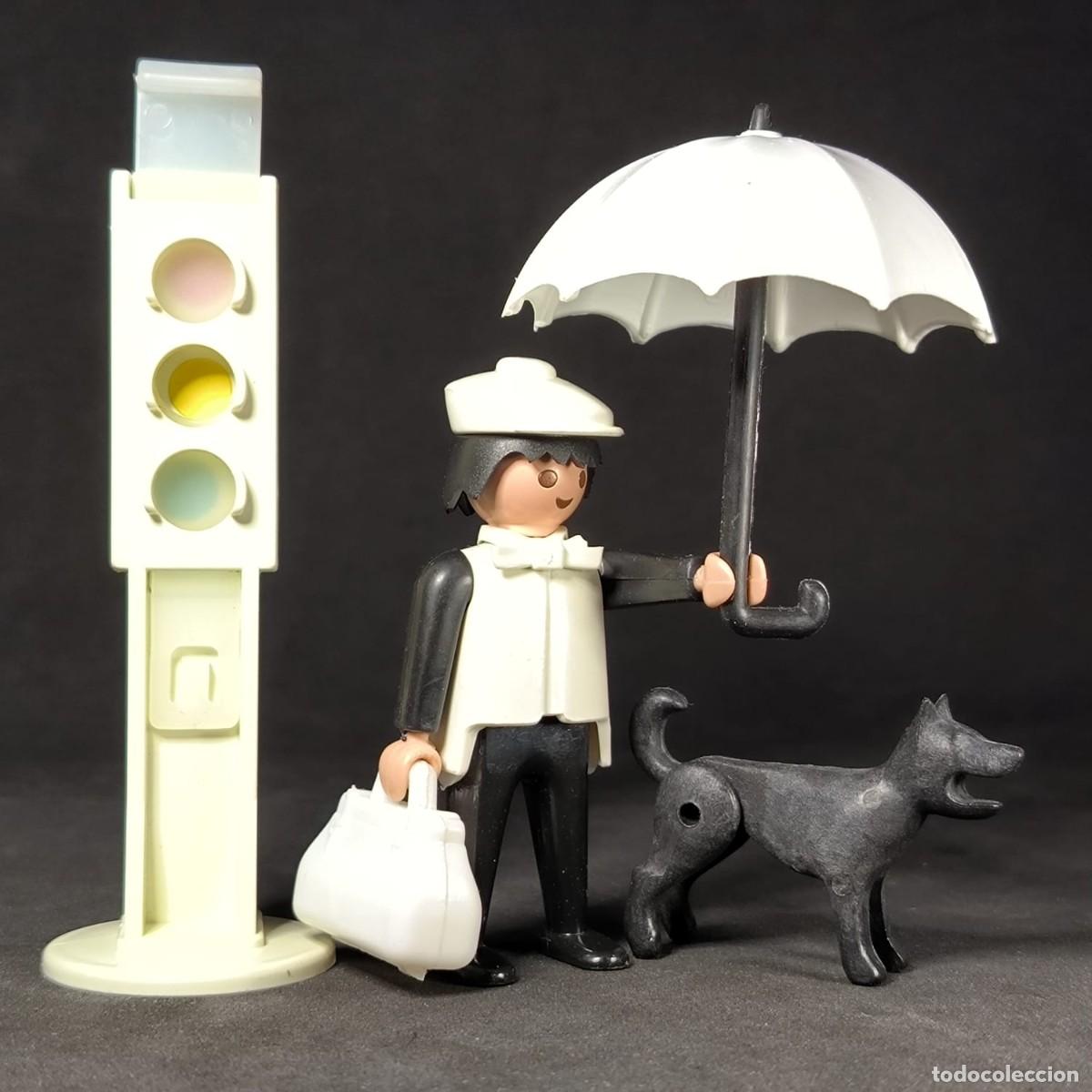 Playmobil: Playmobil figura con paraguas y semaforo ☼