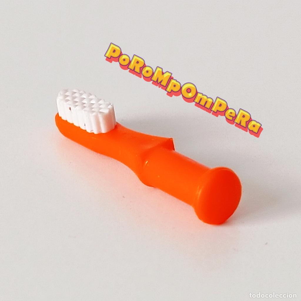 Playmobil: PLAYMOBIL cepillo de dientes naranja limpieza dental cuarto de ba&ntilde;o accesorio dentista T5