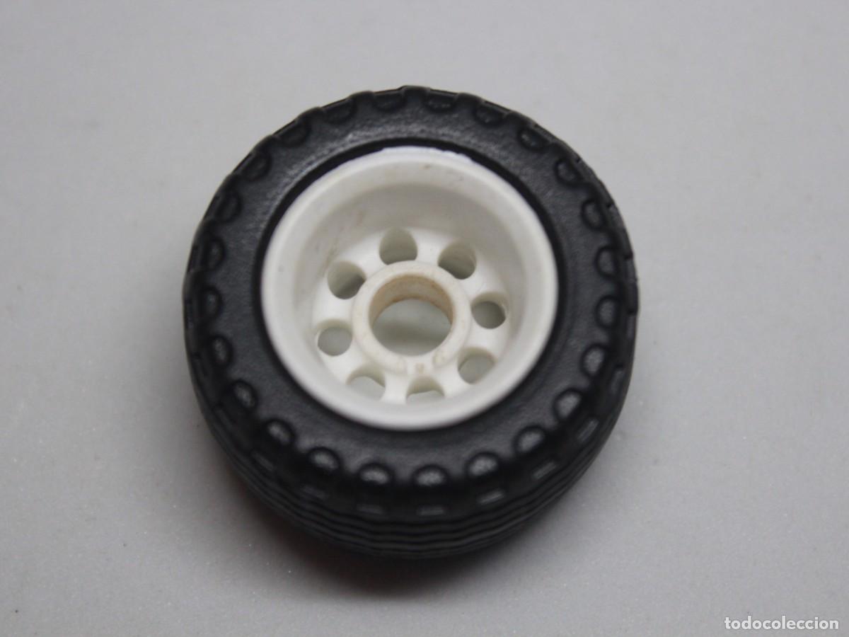 Playmobil: Accesorio playmobil rueda veh&iacute;culo neum&aacute;tico negro llanta blanca