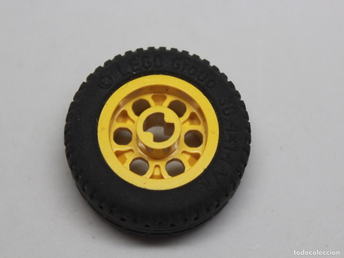 Playmobil: Accesorio playmobil rueda veh&iacute;culo neum&aacute;tico negro llanta amarilla