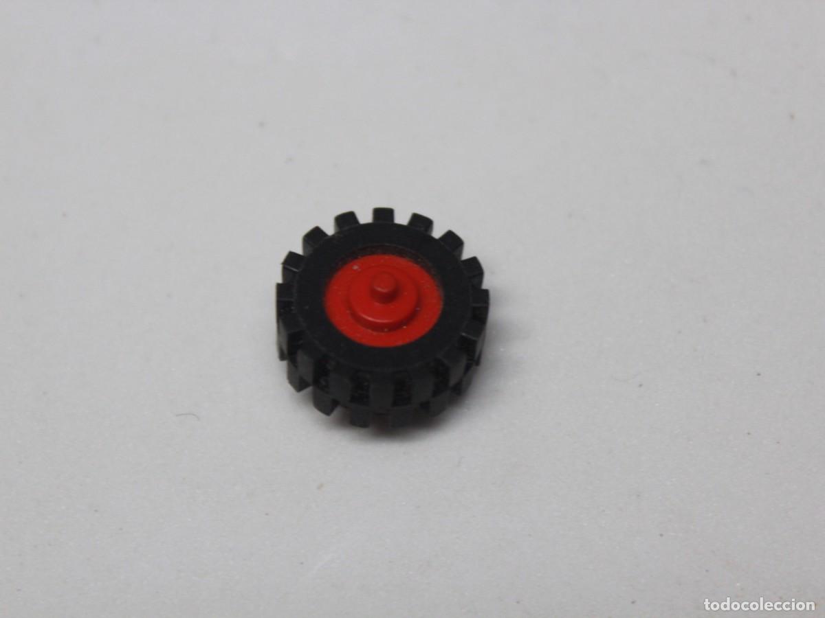 Playmobil: Accesorio playmobil rueda peque&ntilde;a roja neum&aacute;tico negro veh&iacute;culo