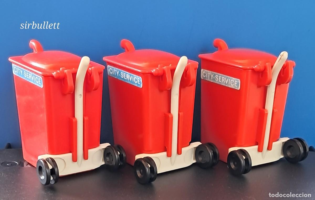 Playmobil: Lote 3 Contenedores de Basura Playmobil City Service con ruedas. Vintage cl&aacute;sico. L1