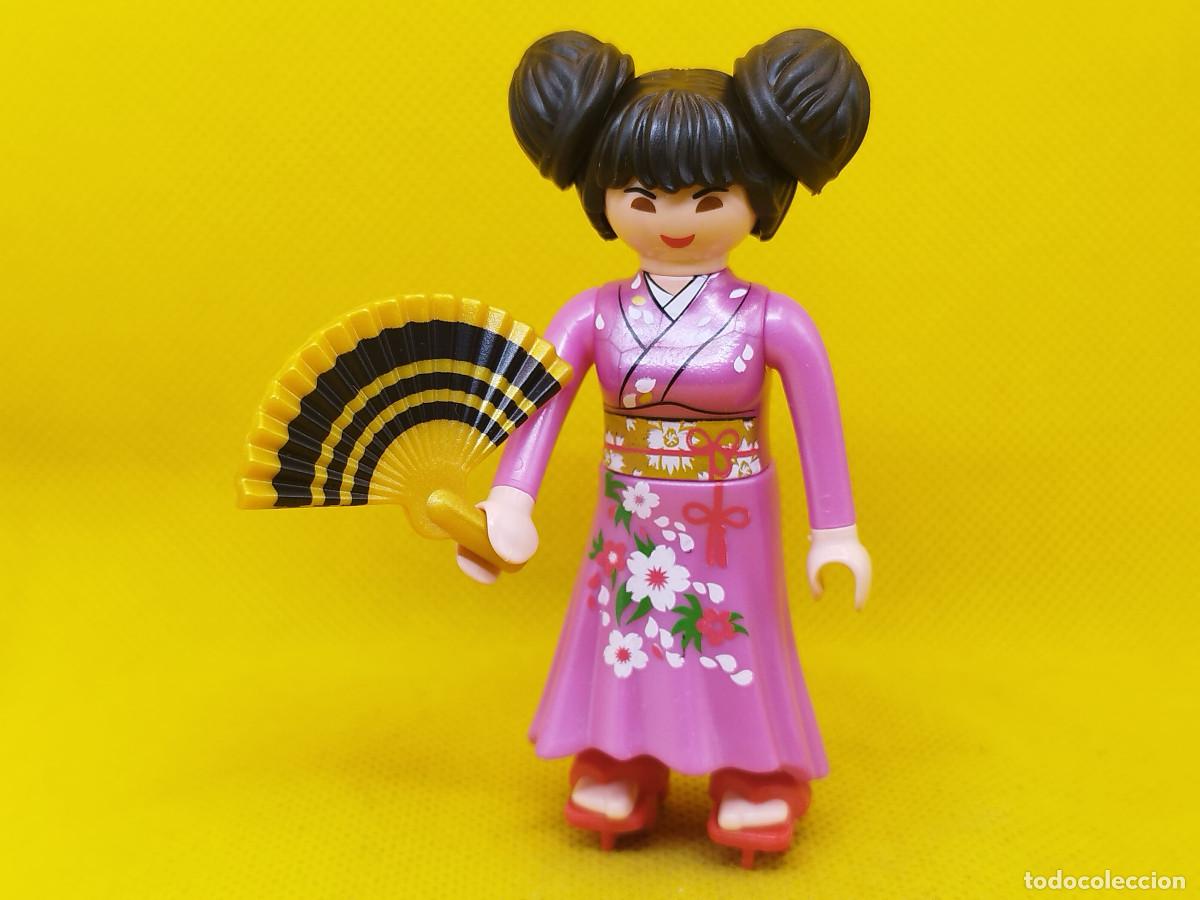 Playmobil: Playmobil Se&ntilde;ora japonesa con traje tradicional y abanico