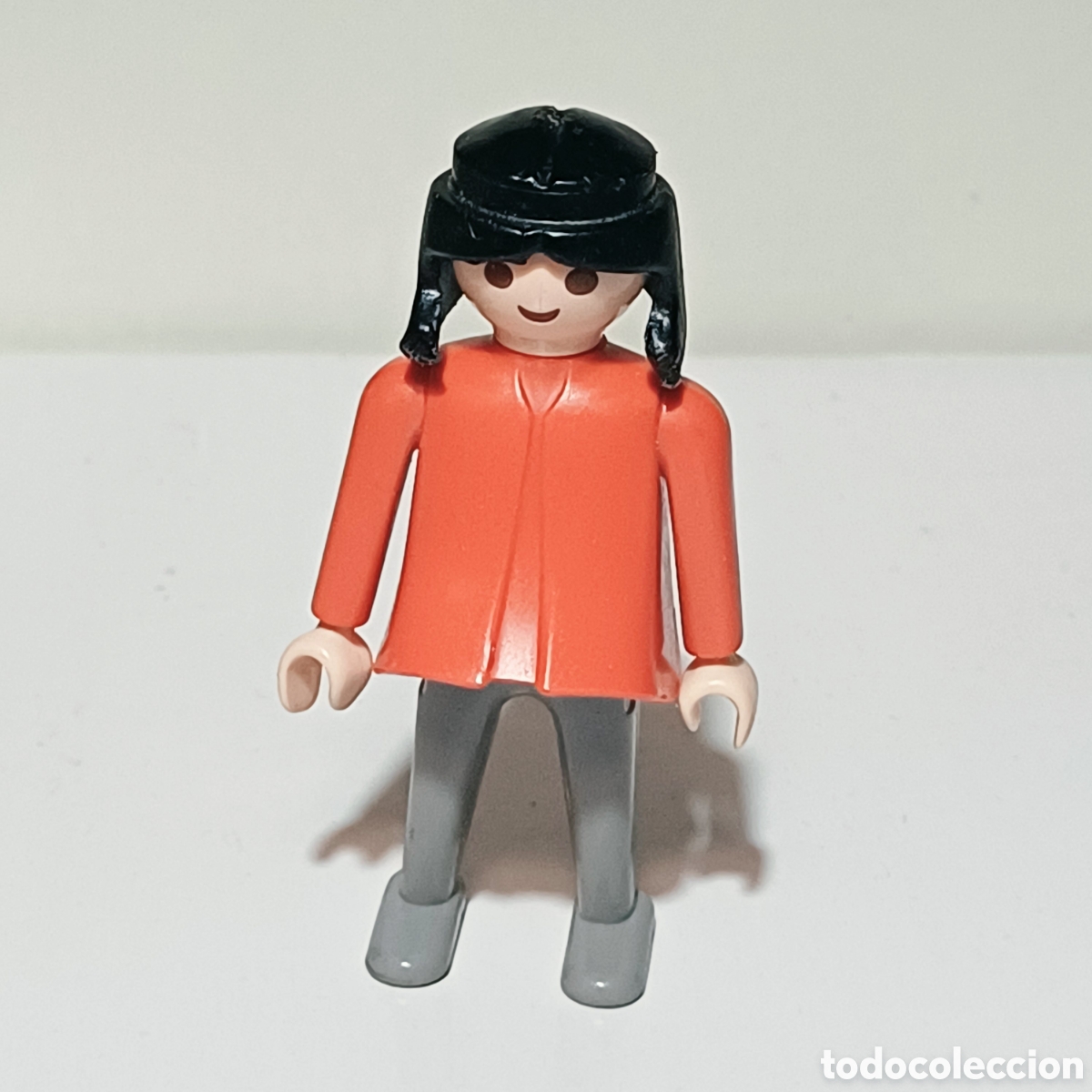 Playmobil: Figura Playmobil mujer primera epoca torso rojo piernas grises trenzas city ciudad
