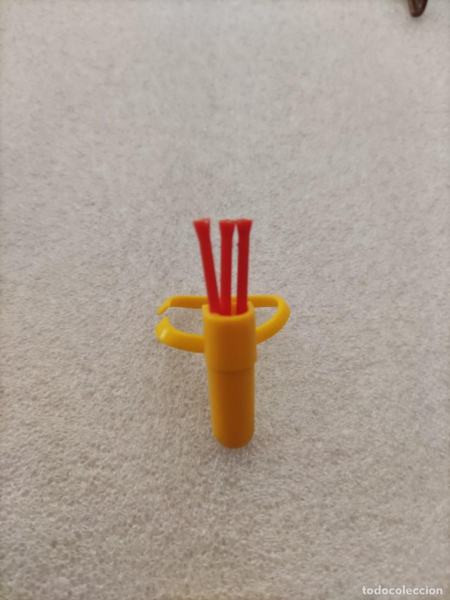 Playmobil: Porta flechas amarillo con 3 flechas armas Playmobil