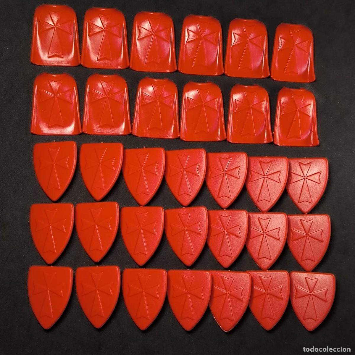 Playmobil: Playmobil capas y escudos medievales en excelente estado ☼
