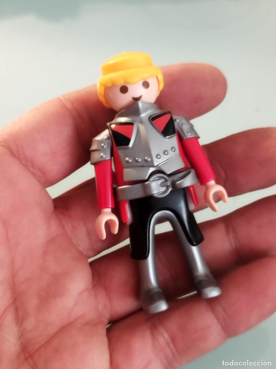Playmobil: Figura Playmobil. Caballero rubio con armadura. Medieval.