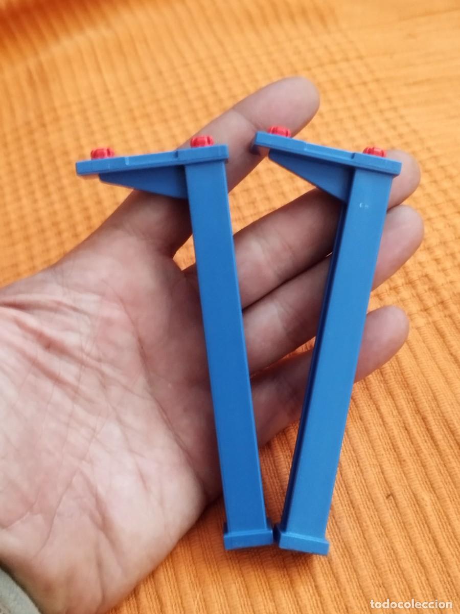 Playmobil: Figura Playmobil. Dos soportes estructuras, vigas. Casa moderna.