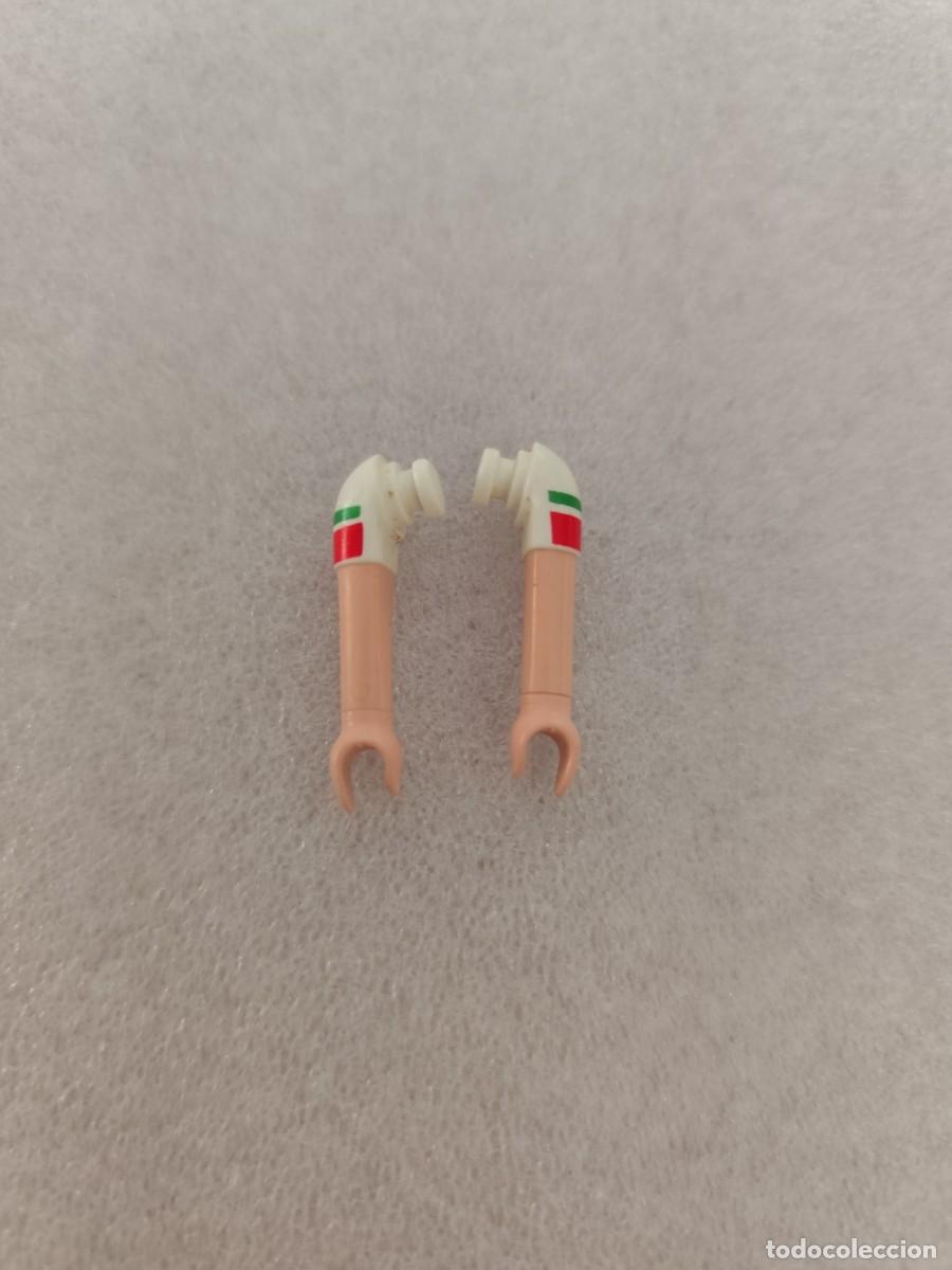 Playmobil: Brazos manga corta blanco verde y rojo recambio Playmobil