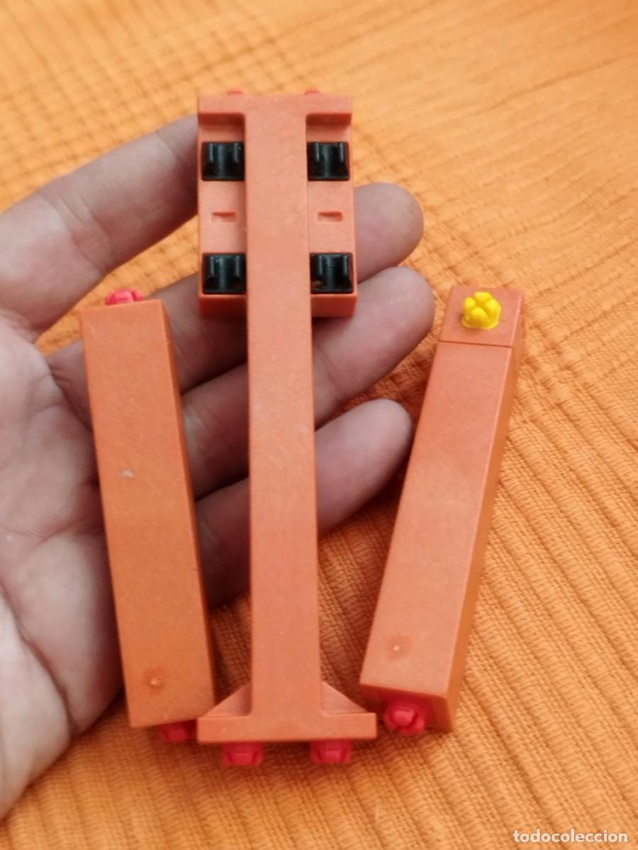 Playmobil: Figura Playmobil. Pilar o columna central de color naranja con conectores sistema X. Granja, establo