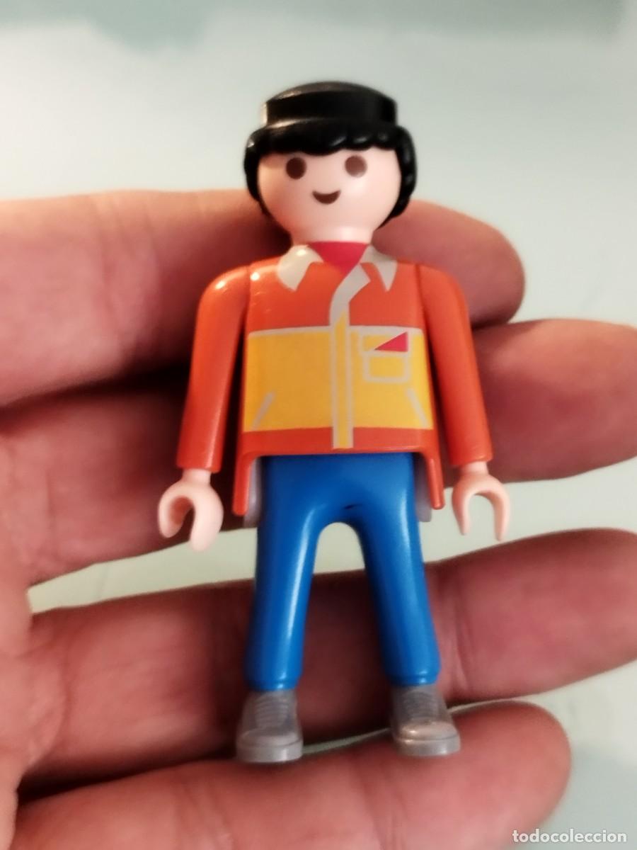 Playmobil: Figura Playmobil. Chico cuidador de perros.