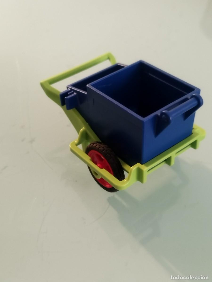 Playmobil: Figura Playmobil. carrito de limpieza urbana con contenedor de basura .