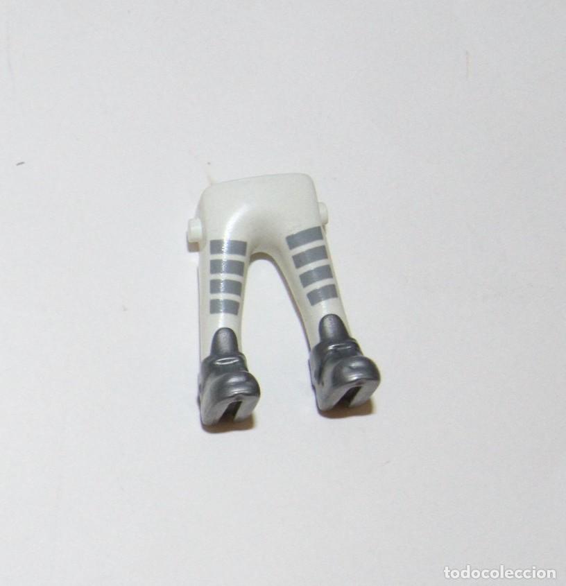 Playmobil: PLAYMOBIL MEDIEVAL PIERNAS ESQUELETO FIGURA CIUDAD BOTAS