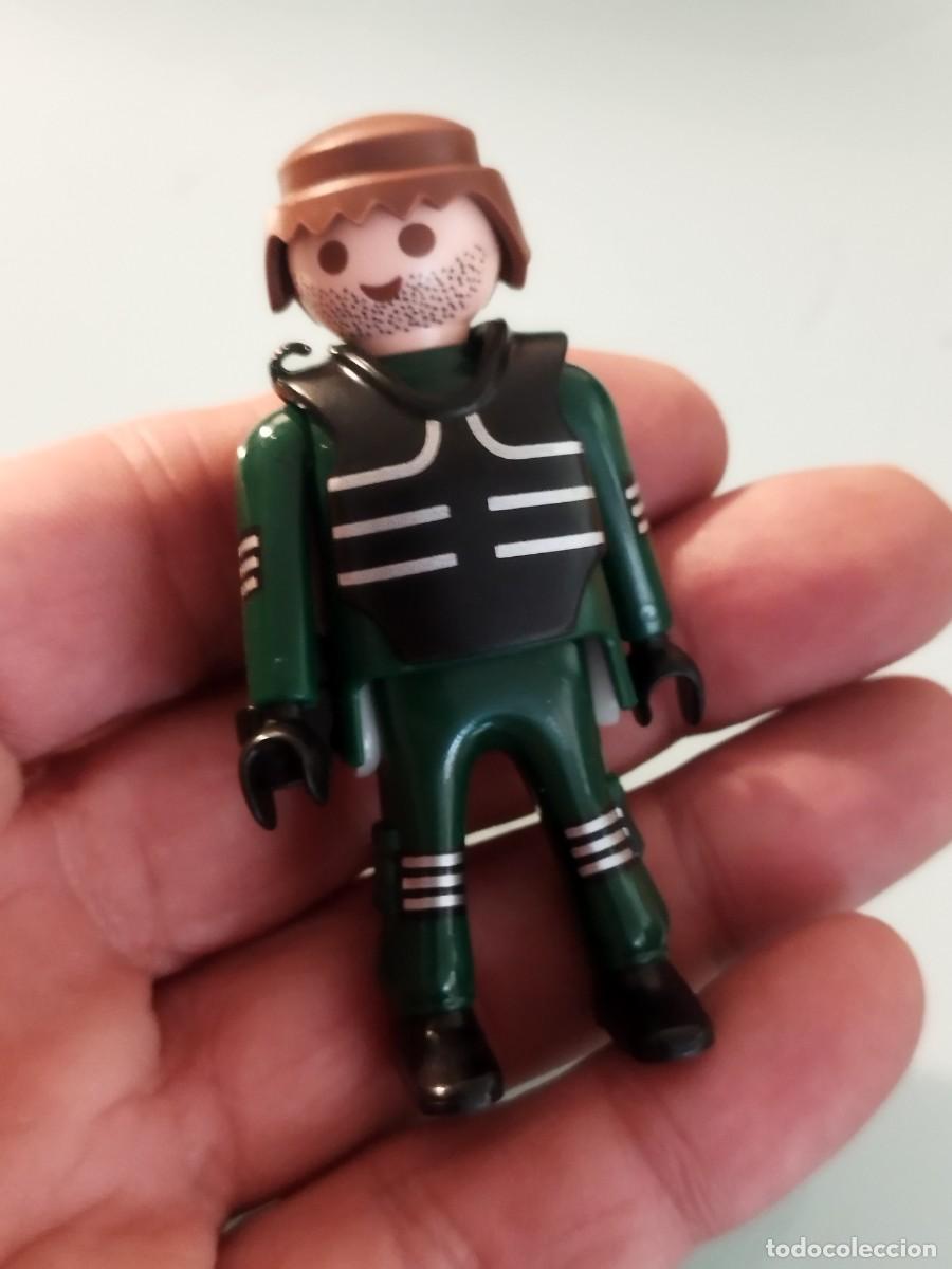 Playmobil: Figura Playmobil. Agente SWAT o antidisturbios. Polic&iacute;a.