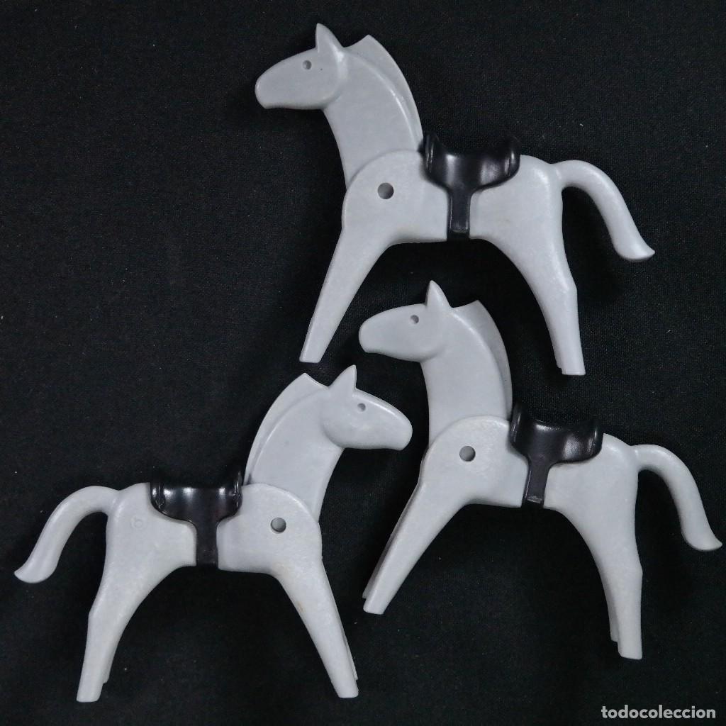 Playmobil: Playmobil 3 caballos grises ☼