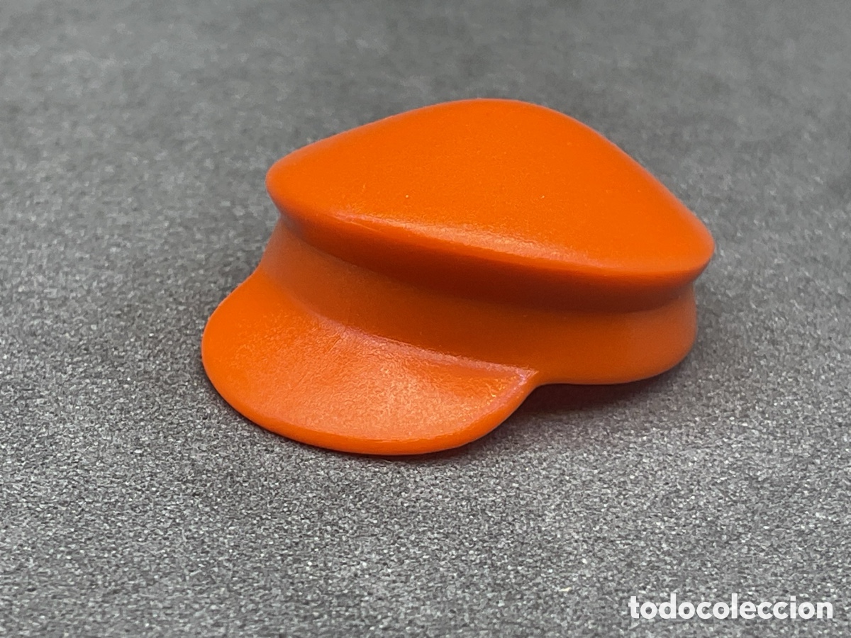 Playmobil: ACCESORIO PLAYMOBIL. GORRA COLOR NARANJA CON VISERA ADULTO