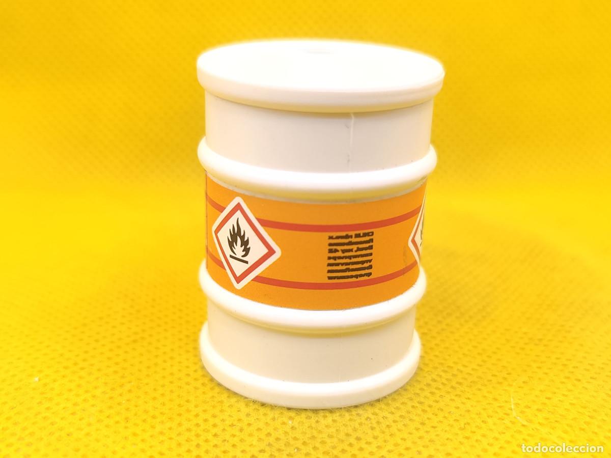 Playmobil: Playmobil Barril blanco con tapa con etiqueta de inflamable