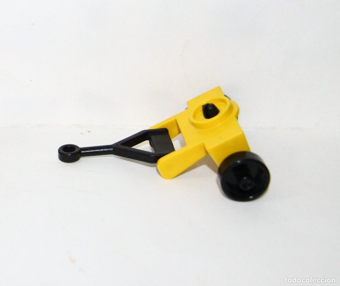 Playmobil: PLAYMOBIL EJE CARRO DE CARGA AMARILLO PARA EQUIPAJE 1&ordf; &Eacute;POCA 4201 4202 PASAJERO CARRITO VIAJERO