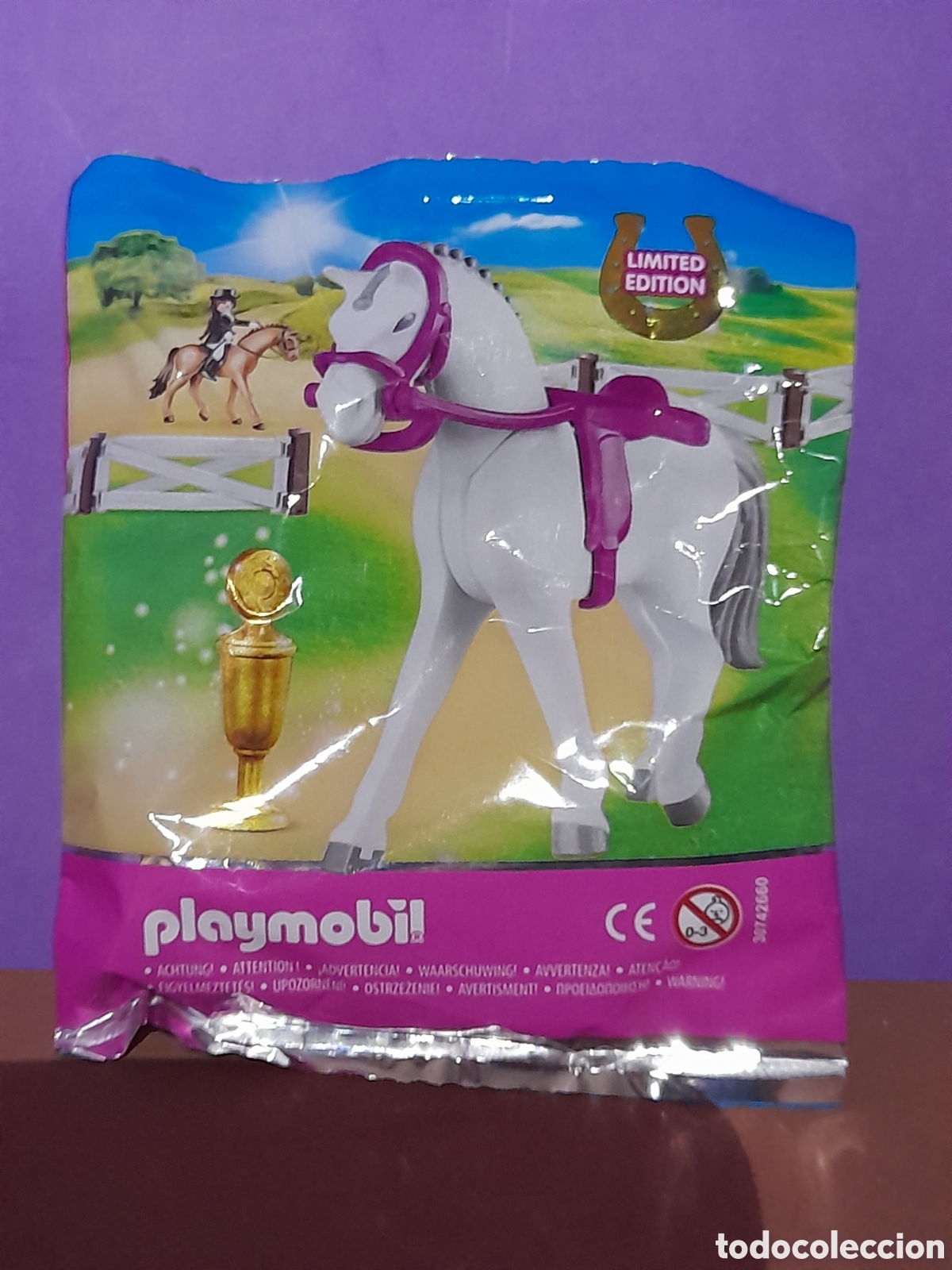 Playmobil: Playmobil figuras, animales, caballo campe&oacute;n de monta cl&aacute;sica, con trofeo