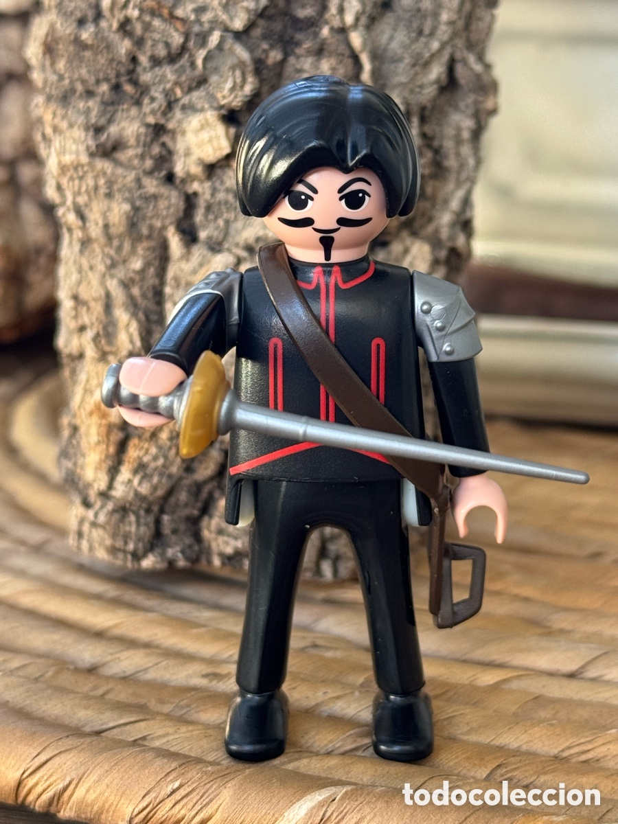 Playmobil: Playmobil Bar&oacute;n Negro Super 4 con espada