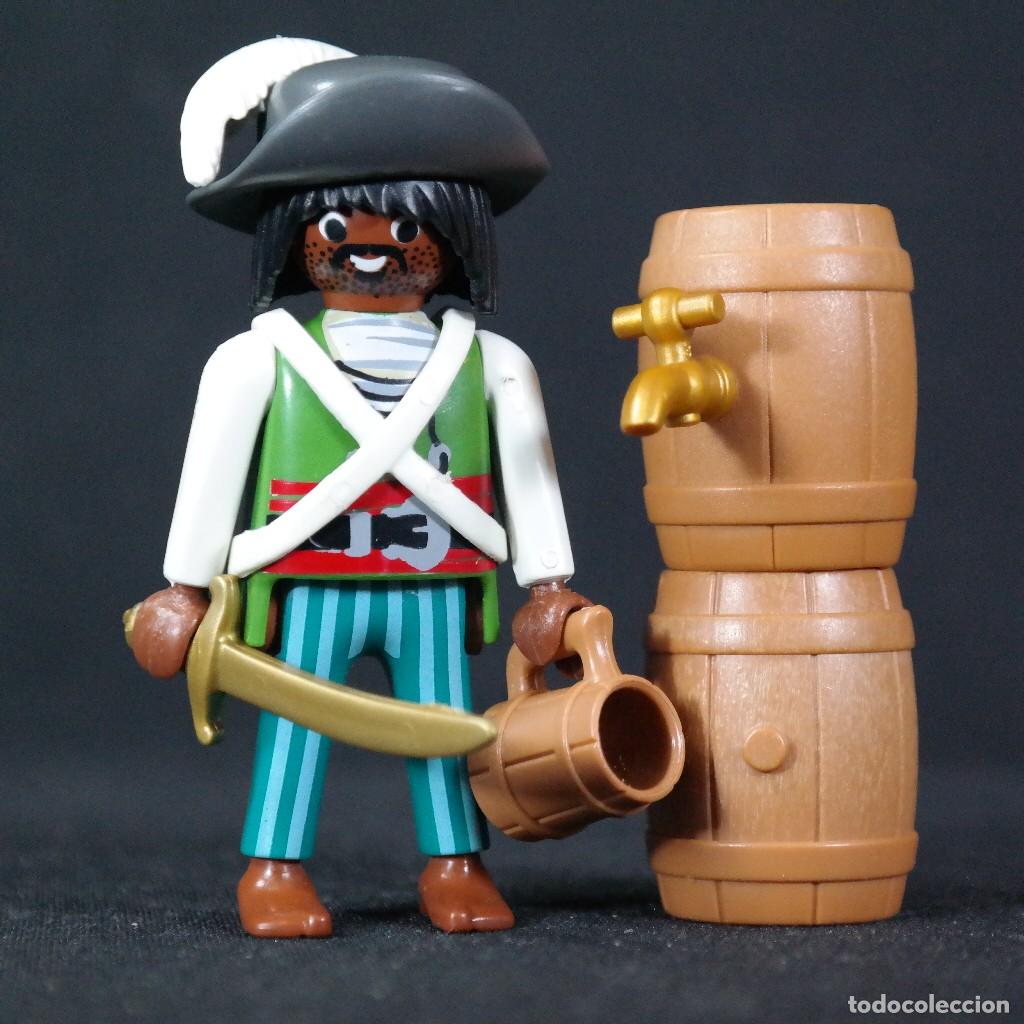 Playmobil: Playmobil pirata con barriles ☼