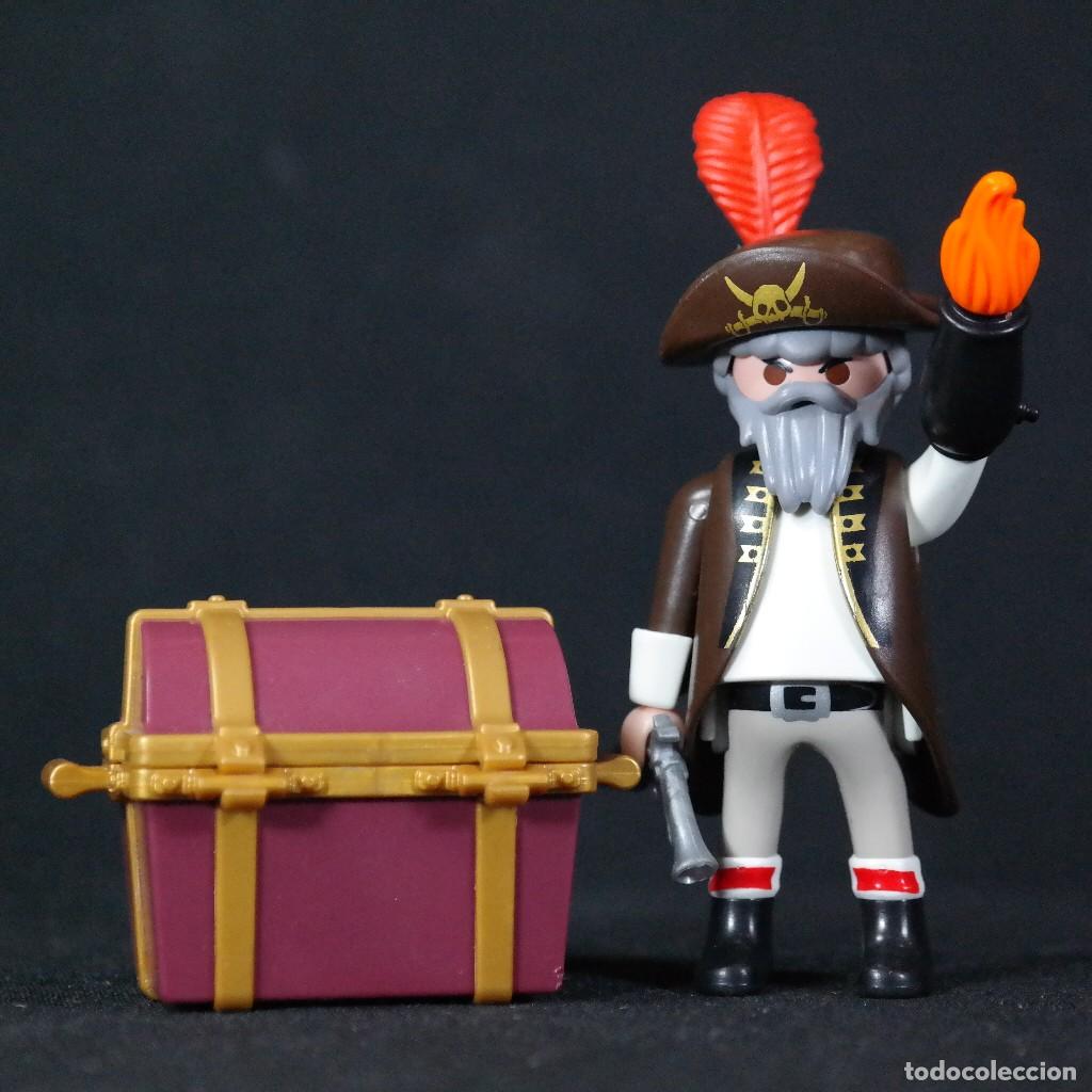 Playmobil: Playmobil pirata viejo con baul ☼
