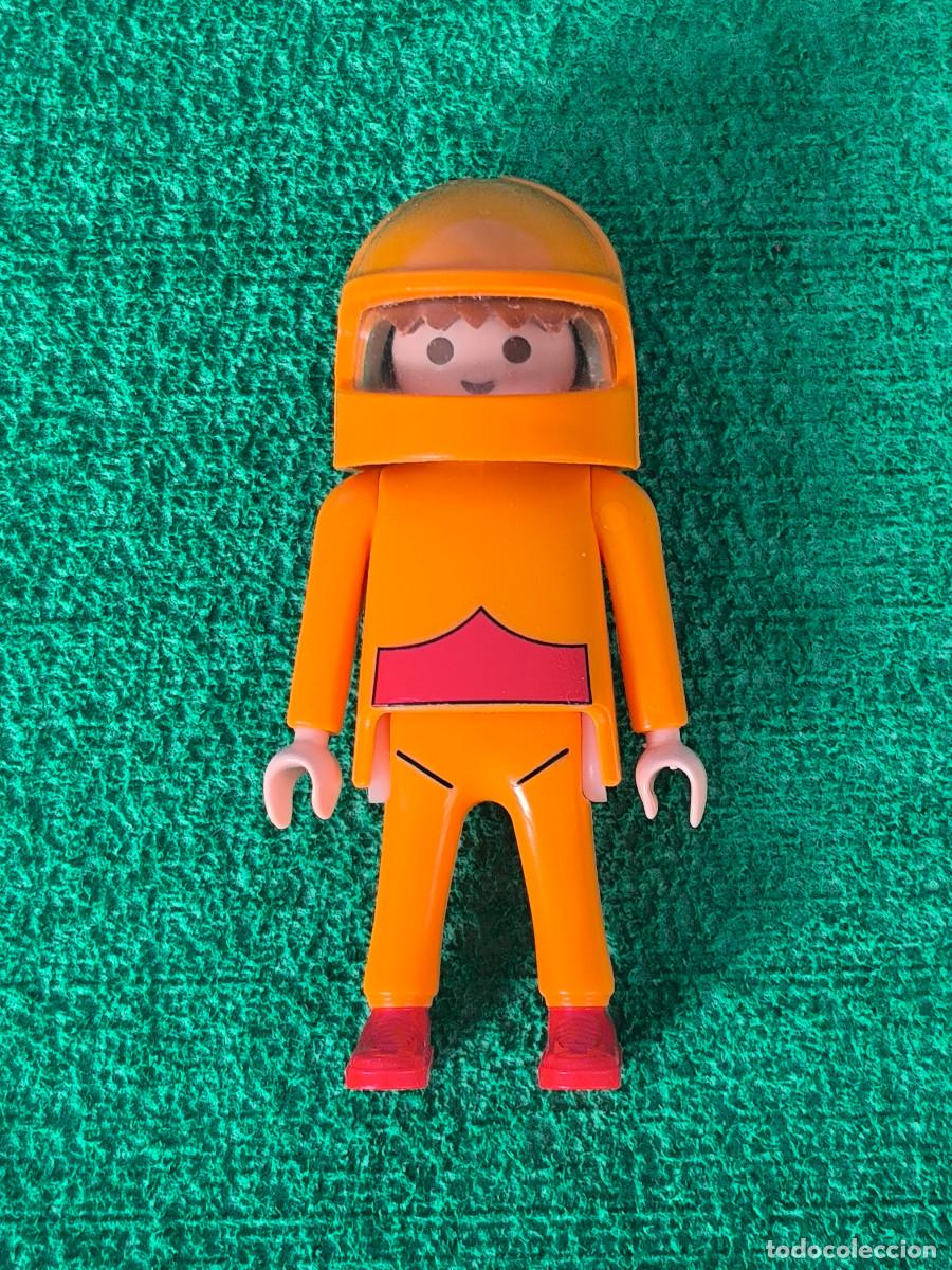 Playmobil: Playmobil figura piloto carreras naranja con casco personaje Scooby Doo