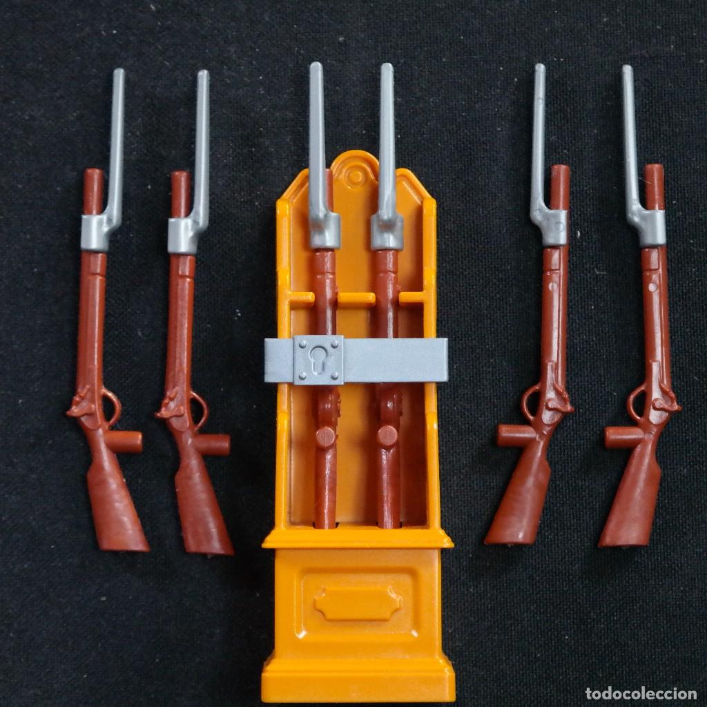 Playmobil: Playmobil armero con rifles y bayonetas ☼