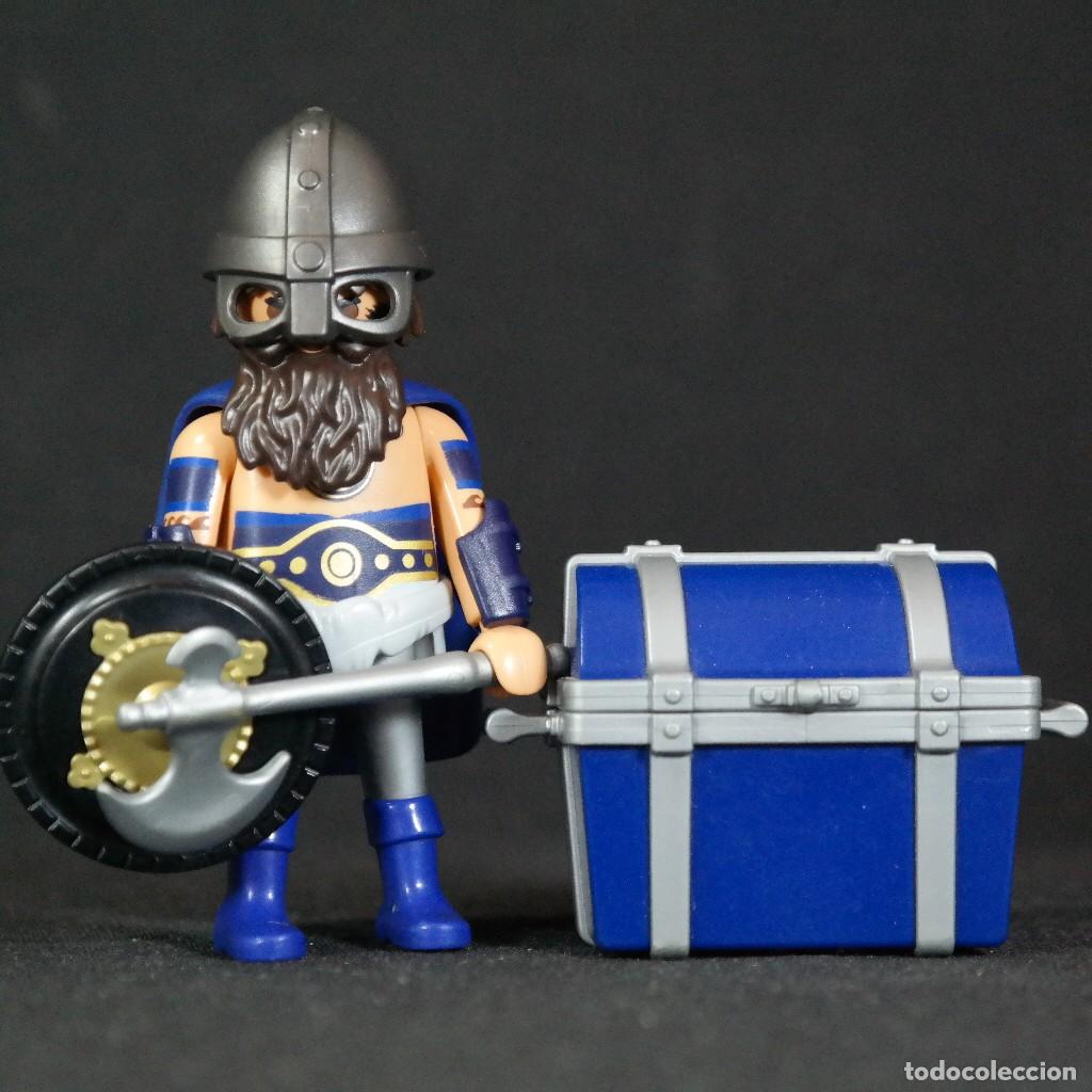 Playmobil: Playmobil vikingo con baul azul ☼