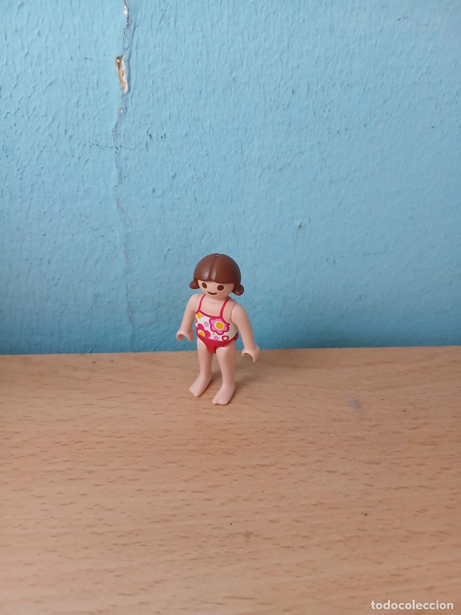 Playmobil: Figura playmobil ni&ntilde;a en ba&ntilde;ador 4862