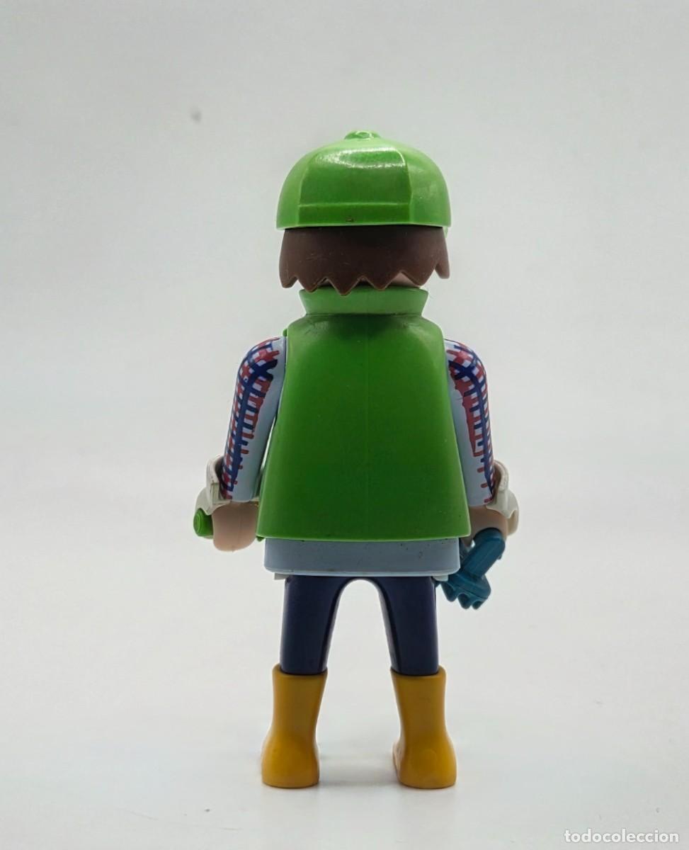 Playmobil: PLAYMOBIL CHICO MORENO BOTAS GRANJA REF. 70367 - Foto 2