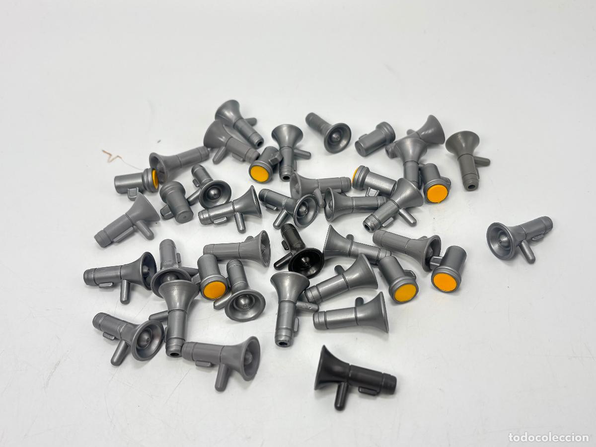 Playmobil: Playmobil lote linterna y altavoz obra polic&iacute;a