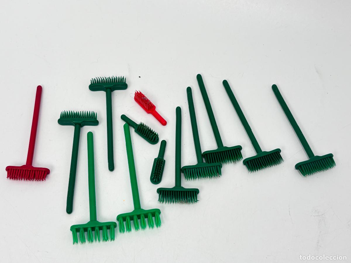 Playmobil: Playmobil lote herramienta rastrillo escoba verde