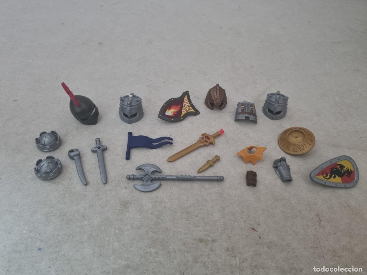 Playmobil: Playmobil lote de escudos cascos y armas medievales