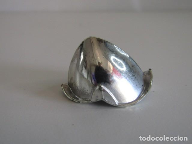 Playmobil: DIFICIL CASCO CROMADO CABALLERO ESPECIAL MEDIEVAL 1&ordf; &Eacute;POCA PLAYMOBIL