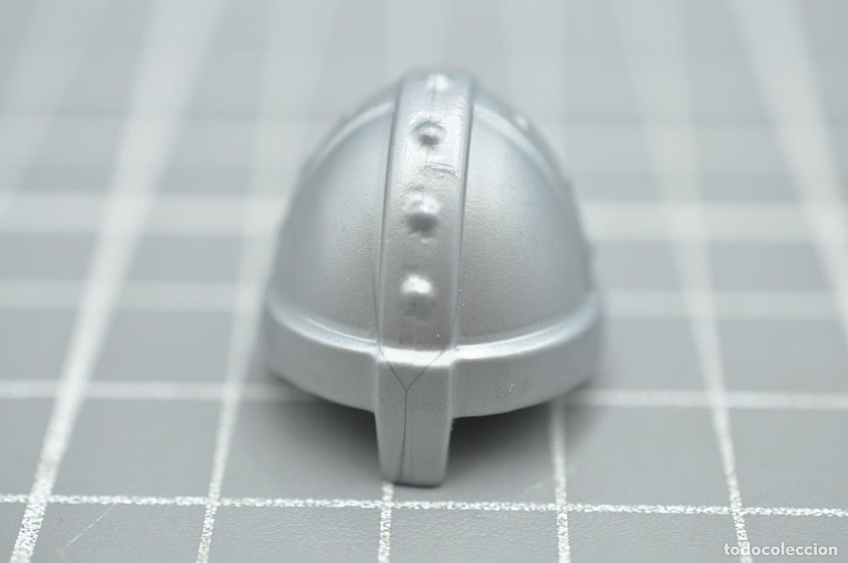 Playmobil: CJ1322 Playmobil, casco yelmo gris 4865,4867,4871,6381,70953,70956,7495,9469,9892