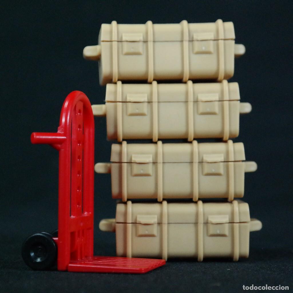 Playmobil: Playmobil carretilla con baules ☼